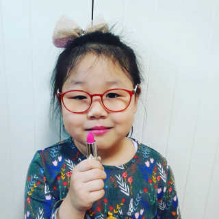꼬메맘마 네이처 달리아핑크 립컬러 — 5점을 준 리뷰어가 2020년 4월 올린 사용 사진