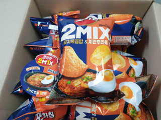 포카칩 2MIX 김치볶음밥 and 계란후라이맛 — 4점을 준 리뷰어가 2020년 7월 올린 사용 사진