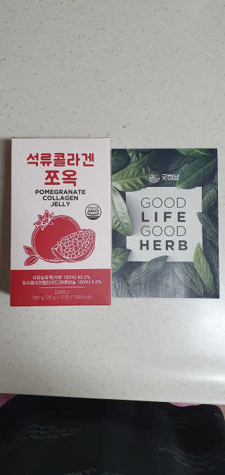 조은약초 석류콜라겐 석류즙 석류쪼옥 젤리 스틱 15포 x 20g — 5점을 준 리뷰어가 2020년 8월 올린 사용 사진