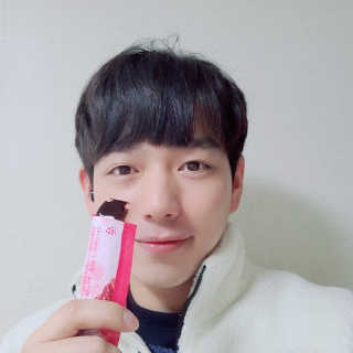 헬스업_쁘띠쁘띠석류콜라겐젤리_20g x 14포 — 4.5점을 준 리뷰어가 2020년 11월 올린 사용 사진