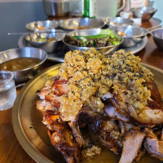 [동네맛집족발] 4개 족발 중 택1 — 4.5점을 준 리뷰어가 2020년 6월 올린 사용 사진