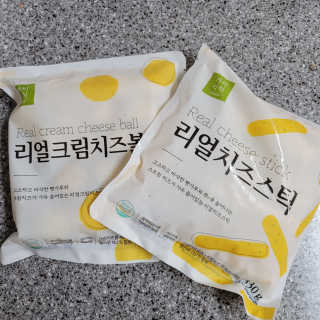 가치식탁 리얼치즈스틱, 리얼크림치즈볼 — 5점을 준 리뷰어가 2020년 8월 올린 사용 사진