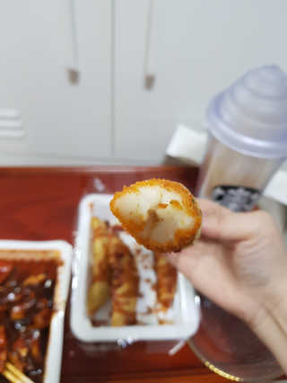 죠스떡볶이 [죠스푸드] 짜빠떡볶이+떡또그+범벅만두 신메뉴 3종 — 4점을 준 리뷰어가 2020년 4월 올린 사용 사진