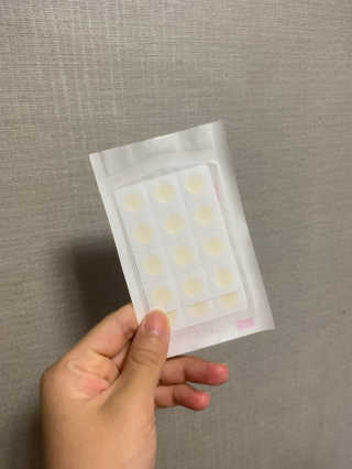 엘라밴드 하이드로 도트 스팟패치 12mm, 10mm — 5점을 준 리뷰어가 2020년 8월 올린 사용 사진