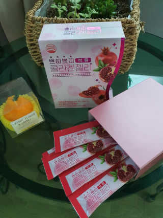 헬스업_쁘띠쁘띠석류콜라겐젤리_20g x 14포 — 5점을 준 리뷰어가 2020년 10월 올린 사용 사진