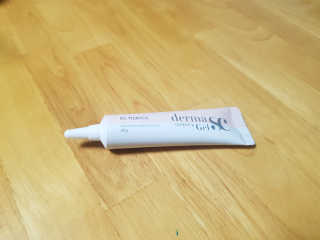 derma SC-Gel 더마에스씨 겔 20g — 3.5점을 준 리뷰어가 2020년 4월 올린 사용 사진