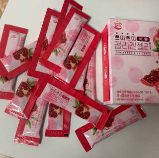 헬스업_쁘띠쁘띠석류콜라겐젤리_20g x 14포 — 5점을 준 리뷰어가 2020년 8월 올린 사용 사진