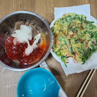 [해주냉면] 신천맛집 매운 비빔냉면 2인분 + 무절임 — 5점을 준 리뷰어가 2020년 5월 올린 사용 사진