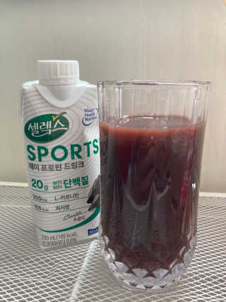 셀렉스스포츠 셀렉스 스포츠 드링크 초콜릿 _ 330ml x 12팩 — 5점을 준 리뷰어가 2020년 11월 올린 사용 사진
