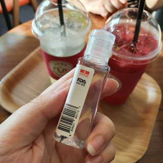 에어리브 오마이클린 프리미엄 손소독제 30ml x 5ea — 5점을 준 리뷰어가 2020년 6월 올린 사용 사진