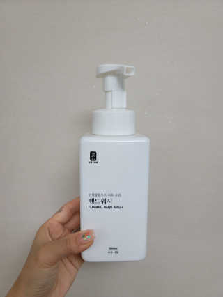 [생활공작소]핸드워시 용기 500ml 1개+리필 400ml 2개 — 5점을 준 리뷰어가 2020년 8월 올린 사용 사진