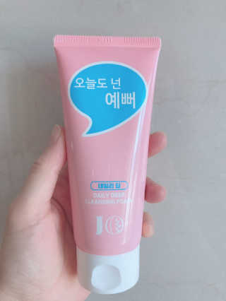 IO 아이오 오늘도 넌 예뻐 - 데일리딥 클렌징폼 — 5점을 준 리뷰어가 2020년 12월 올린 사용 사진