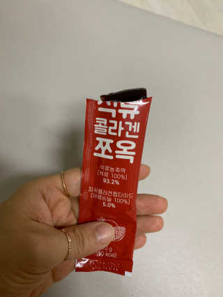 조은약초 석류콜라겐 석류즙 석류쪼옥 젤리 스틱 15포 x 20g — 4점을 준 리뷰어가 2020년 8월 올린 사용 사진