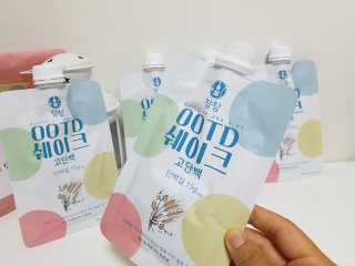 [꾸콤] 참참 OOTD쉐이크 고단백 일주일세트 50g x 5 — 5점을 준 리뷰어가 2020년 10월 올린 사용 사진