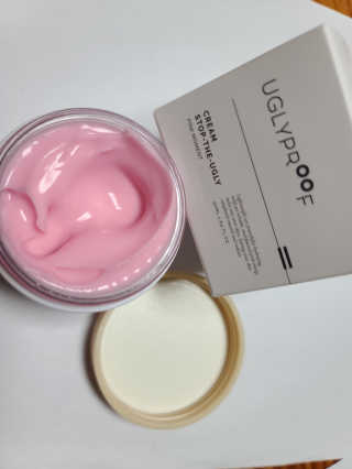 어글리프루프 크림 스탑디어글리 핑크모먼트 50ml — 5점을 준 리뷰어가 2020년 11월 올린 사용 사진