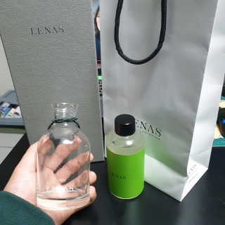 레나스 프리미엄 아로마 디퓨저 200ml  [1SET] — 5점을 준 리뷰어가 2020년 10월 올린 사용 사진