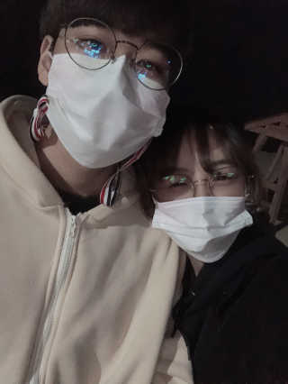 고세이프 마스크 50개입 + 실리콘 마스크 스트랩 — 5점을 준 리뷰어가 2020년 11월 올린 사용 사진