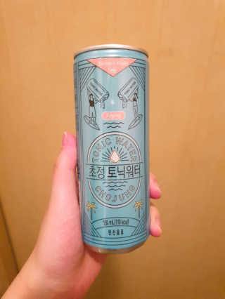 일화 소주와환상궁합 세계 3대 광천수로만든 초정토닉워터 — 4.5점을 준 리뷰어가 2020년 5월 올린 사용 사진