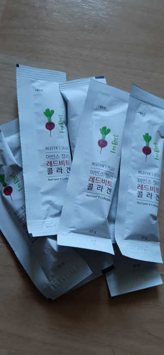 유유네이처 머빈스 젤리 레드비트 콜라겐 — 4점을 준 리뷰어가 2020년 6월 올린 사용 사진