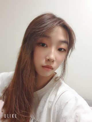 [블랙루즈] 펄블리 아이 글리터 유니버스 2종 — 5점을 준 리뷰어가 2020년 11월 올린 사용 사진