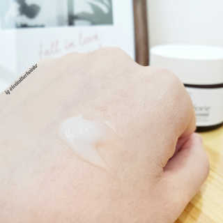 La Theorie Hydrating Ingredients | 하이드레이팅 인그레이디언츠 — 5점을 준 리뷰어가 2020년 5월 올린 사용 사진