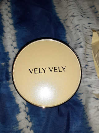 VELY VELY 아우라 허니 글로우 쿠션 — 5점을 준 리뷰어가 2020년 4월 올린 사용 사진