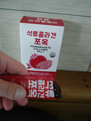 조은약초 석류콜라겐 석류즙 석류쪼옥 젤리 스틱 15포 x 20g — 5점을 준 리뷰어가 2020년 7월 올린 사용 사진