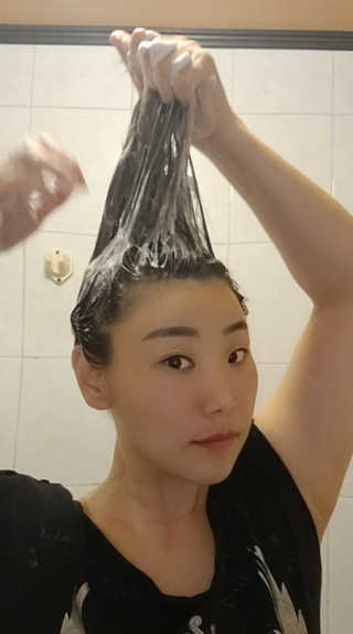 리더스코스메틱 리더스 헤어 라피 헤어 로스 컨트롤 샴푸 — 5점을 준 리뷰어가 2020년 7월 올린 사용 사진