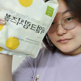 가치식탁 리얼치즈스틱, 리얼크림치즈볼 — 5점을 준 리뷰어가 2020년 6월 올린 사용 사진