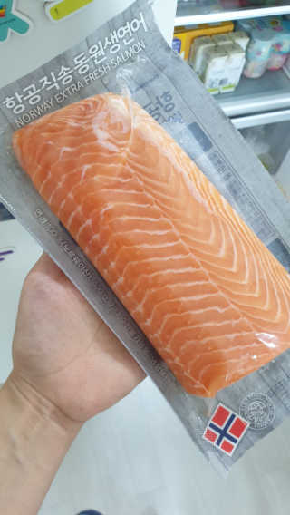 동원산업 항공직송 동원생연어_400g — 5점을 준 리뷰어가 2020년 5월 올린 사용 사진