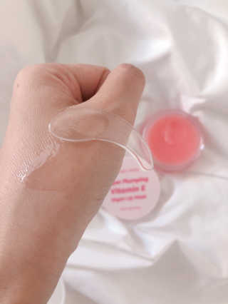 [마더메이드] 수퍼 플럼핑 비타민 E 비건 립 마스크 — 4.5점을 준 리뷰어가 2020년 11월 올린 사용 사진