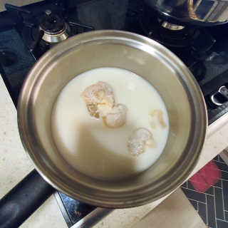 한촌몰 설렁탕집 가마솥 도가니탕 350g x 2팩 — 5점을 준 리뷰어가 2020년 8월 올린 사용 사진