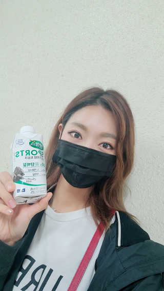 셀렉스스포츠 셀렉스 스포츠 드링크 초콜릿 _ 330ml x 12팩 — 5점을 준 리뷰어가 2020년 10월 올린 사용 사진