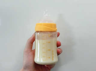 유비맘 PPSU 젖병 노꼭지_200ml_컬러 랜덤 발송 — 5점을 준 리뷰어가 2020년 10월 올린 사용 사진