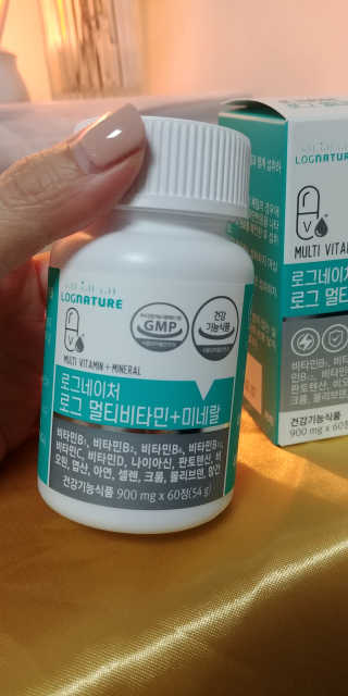 로그네이처 로그 멀티비타민+미네랄 — 5점을 준 리뷰어가 2020년 6월 올린 사용 사진