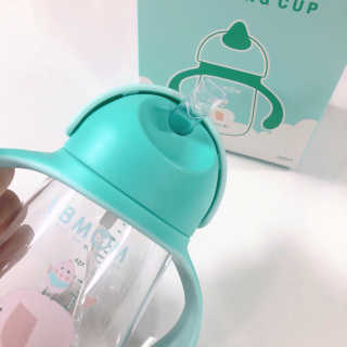 유비맘 트라이탄 코니빨대컵_컬러 랜덤 발송 — 5점을 준 리뷰어가 2020년 6월 올린 사용 사진