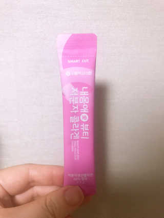 서울약사신협_내몸애뷰티저분자콜라겐_2.5g 50포 — 4점을 준 리뷰어가 2020년 4월 올린 사용 사진