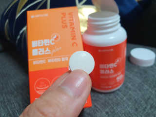 서울약사신협_비타민C플러스_1,200mg x 60정 — 5점을 준 리뷰어가 2020년 11월 올린 사용 사진