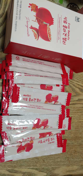 365더건강 에버뷰티 석류콜라겐 젤리 — 5점을 준 리뷰어가 2020년 8월 올린 사용 사진