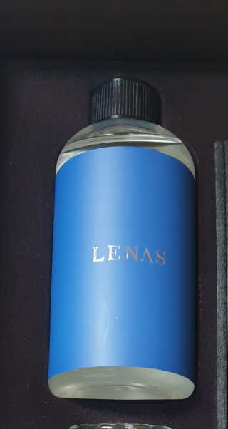 레나스 프리미엄 아로마 디퓨저 200ml  [1SET] — 4점을 준 리뷰어가 2020년 11월 올린 사용 사진