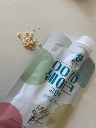 [꾸콤] 참참 OOTD쉐이크 고단백 일주일세트 50g x 5 — 5점을 준 리뷰어가 2020년 9월 올린 사용 사진