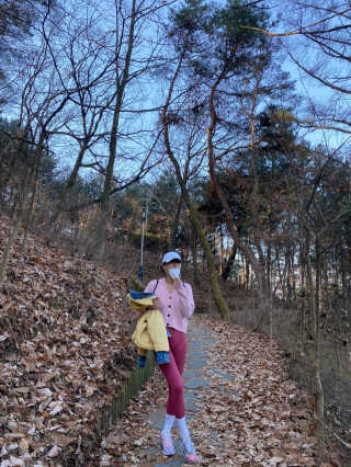 세컨스킨 액티브 홀메쉬 브라 및 레깅스 세트 — 4.5점을 준 리뷰어가 2020년 11월 올린 사용 사진