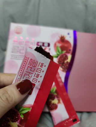 헬스업_쁘띠쁘띠석류콜라겐젤리_20g x 14포 — 5점을 준 리뷰어가 2020년 12월 올린 사용 사진