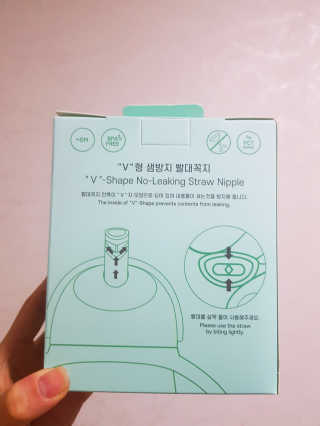 유비맘 트라이탄 코니빨대컵_컬러 랜덤 발송 — 5점을 준 리뷰어가 2020년 4월 올린 사용 사진