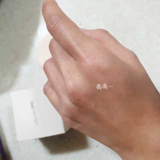 어글리프루프 크림 바이어글리 하이드레이션 샤워 50ml — 5점을 준 리뷰어가 2020년 10월 올린 사용 사진