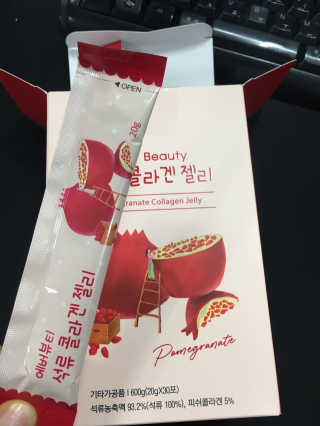 365더건강 에버뷰티 석류콜라겐 젤리 — 5점을 준 리뷰어가 2020년 8월 올린 사용 사진
