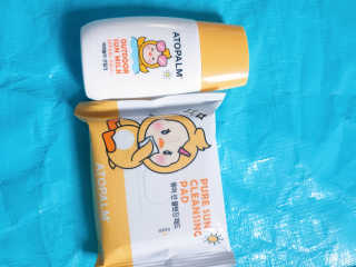 아토팜 야외놀이 선밀크 SPF50+ PA+++ — 4.5점을 준 리뷰어가 2020년 5월 올린 사용 사진