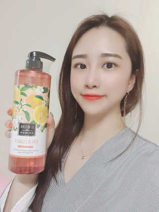 르퀼라야 퓨어텐 올인원 클렌저 810ml 1개 — 5점을 준 리뷰어가 2020년 7월 올린 사용 사진