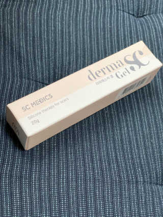 derma SC-Gel 더마에스씨 겔 20g — 4.5점을 준 리뷰어가 2020년 5월 올린 사용 사진