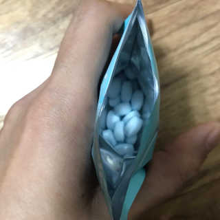 입 냄새 완화에 도움을 주는 에티켓 캔디 복숭아맛 앳캔디 — 5점을 준 리뷰어가 2020년 11월 올린 사용 사진